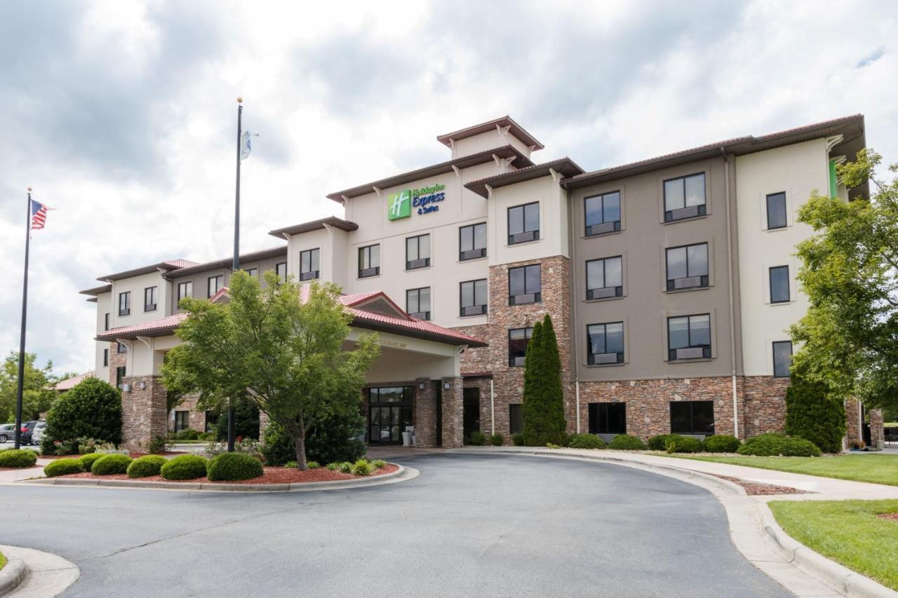 Holiday Inn Express & Suites Lexington North West-The Vineyard By Ihg Εξωτερικό φωτογραφία