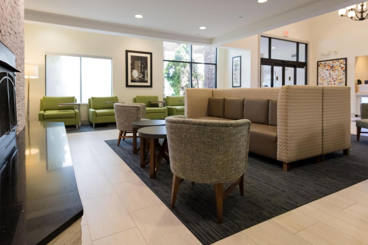 Holiday Inn Express & Suites Lexington North West-The Vineyard By Ihg Εξωτερικό φωτογραφία