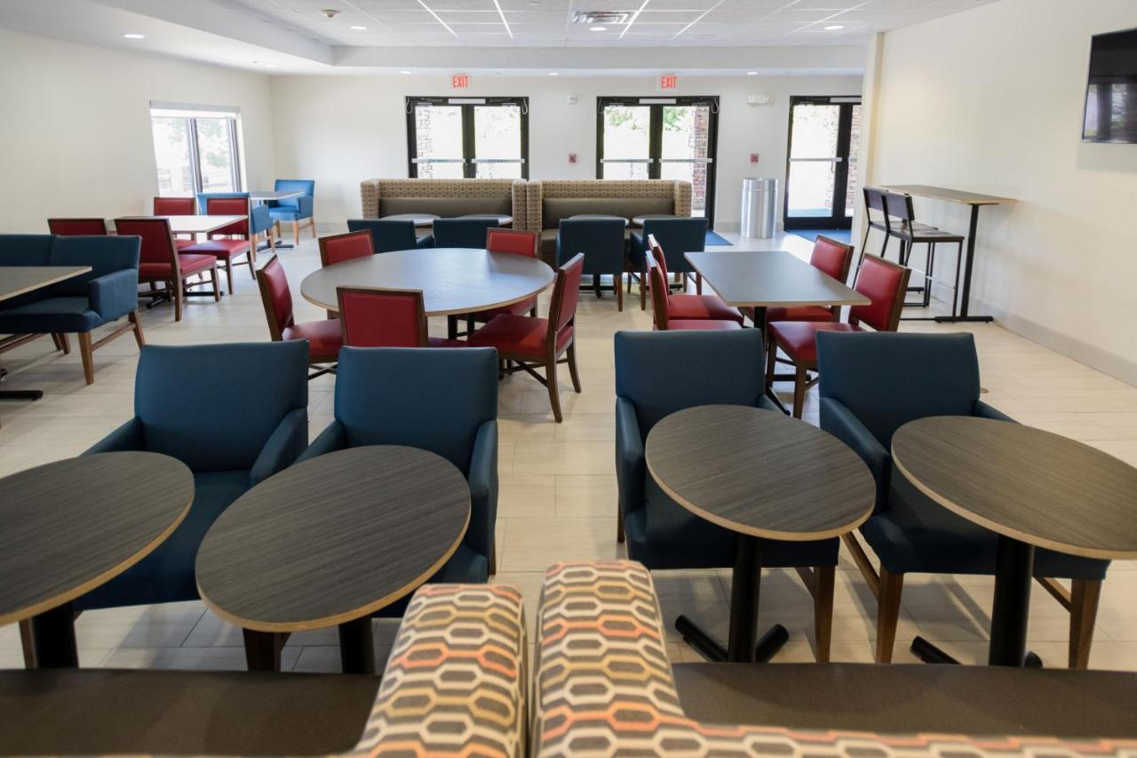 Holiday Inn Express & Suites Lexington North West-The Vineyard By Ihg Εξωτερικό φωτογραφία