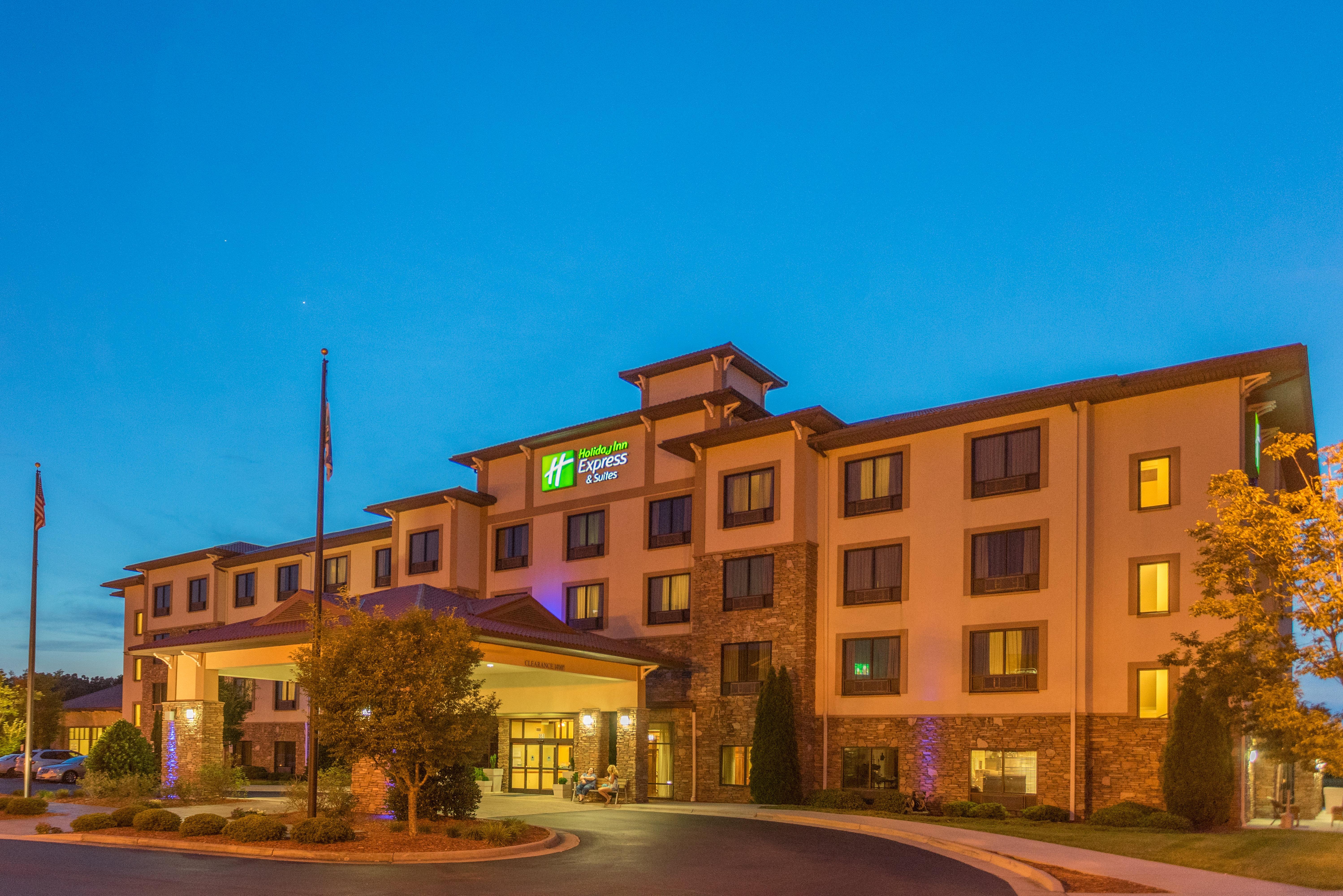 Holiday Inn Express & Suites Lexington North West-The Vineyard By Ihg Εξωτερικό φωτογραφία