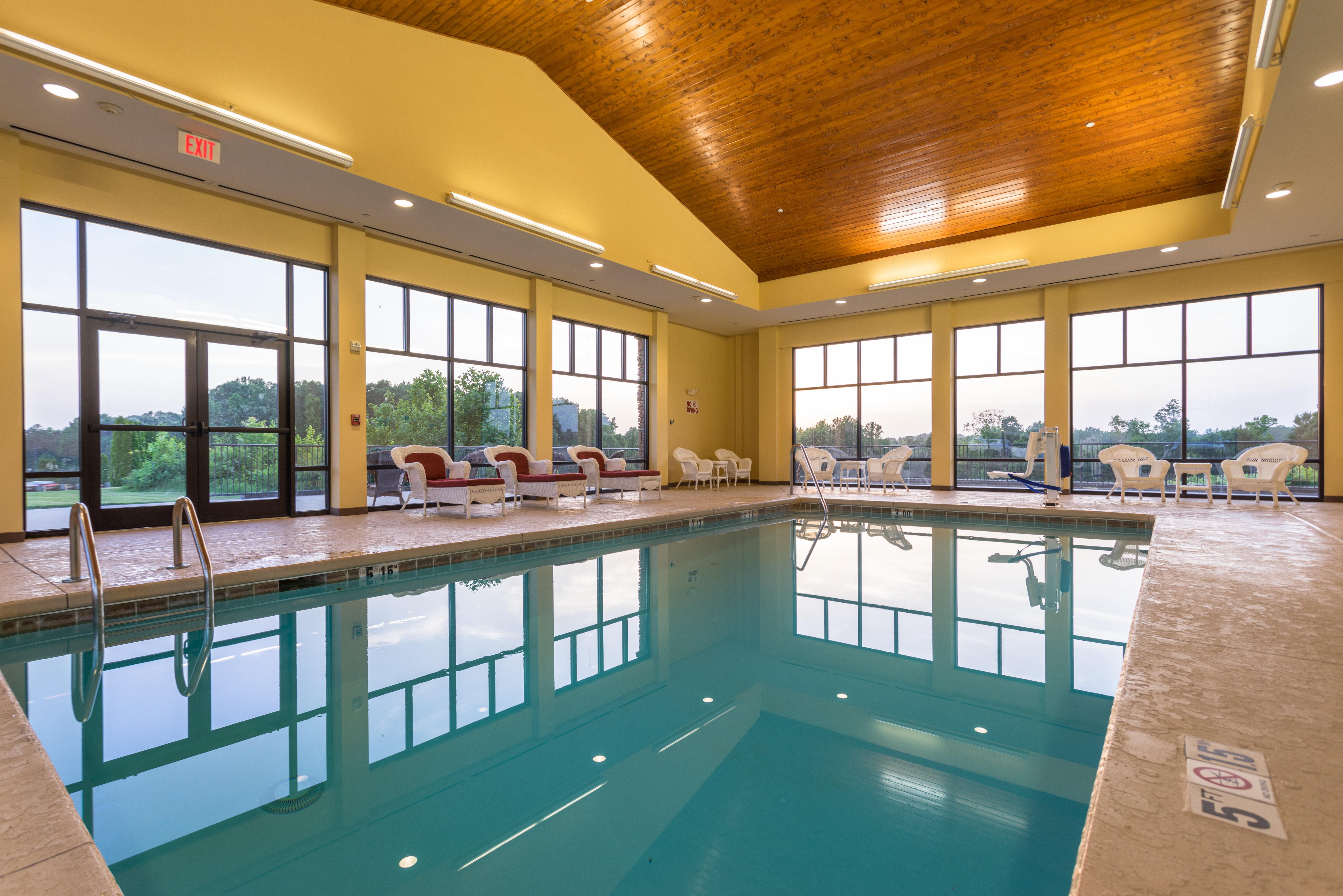 Holiday Inn Express & Suites Lexington North West-The Vineyard By Ihg Εξωτερικό φωτογραφία